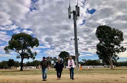 Henty Field Days gets connected with new mobile phone tower
